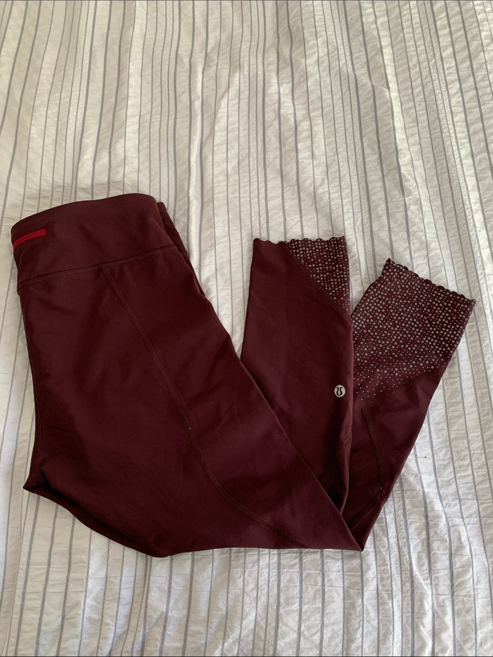 Lululemon Burgundy Athletic Leggings with Scallop Hem at Ankle